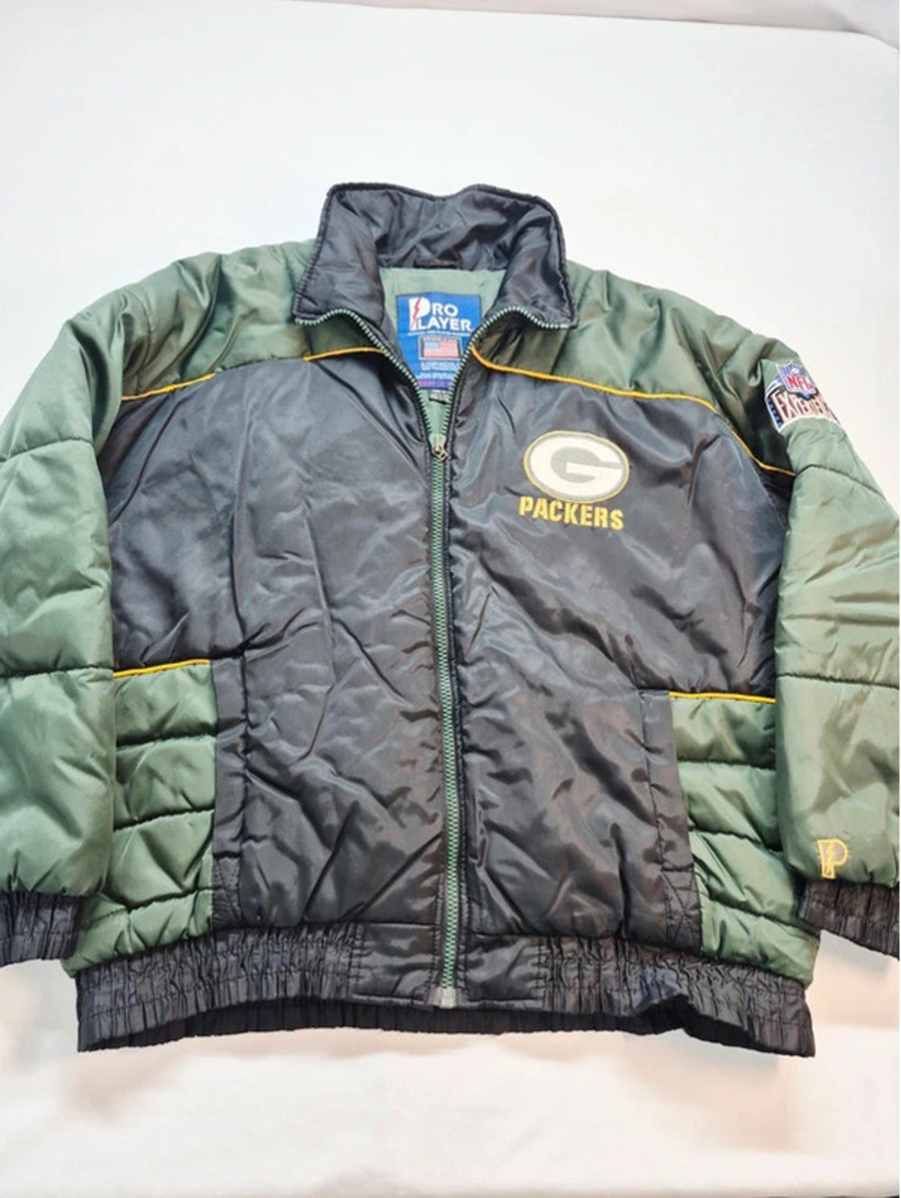 Vintage 1990s Green Bay Packers Pro Player puffer jacket Men's XL